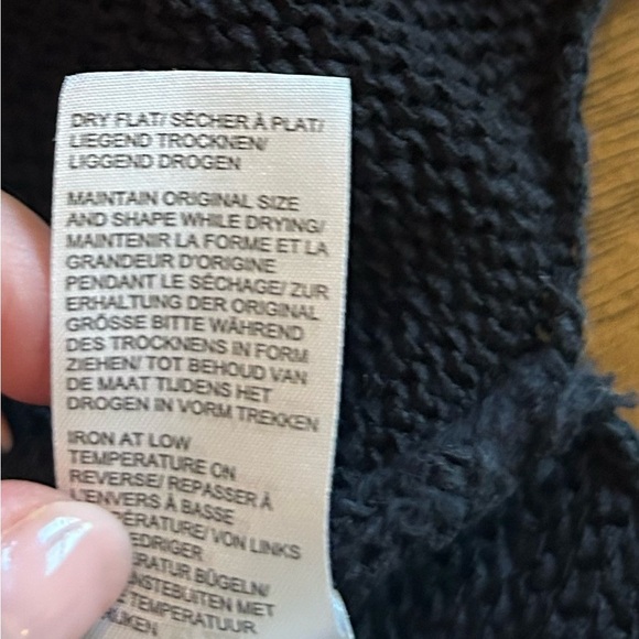 Lord & Taylor Woman Black Lightweight Knit Sweater Size 1X - Picture 8 of 10